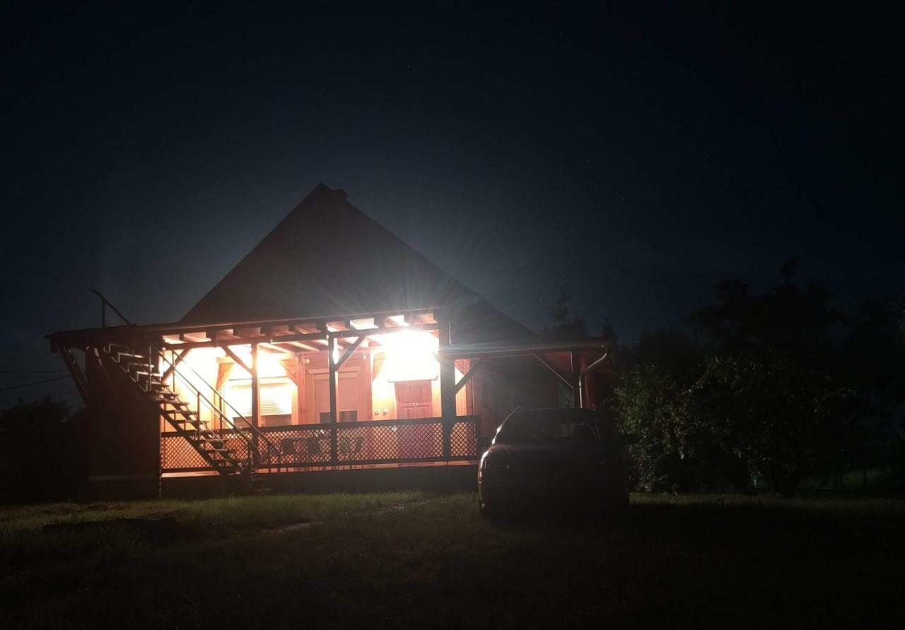 Hotel Oerveny Vendeghaz Tiszafüred Zewnętrze zdjęcie